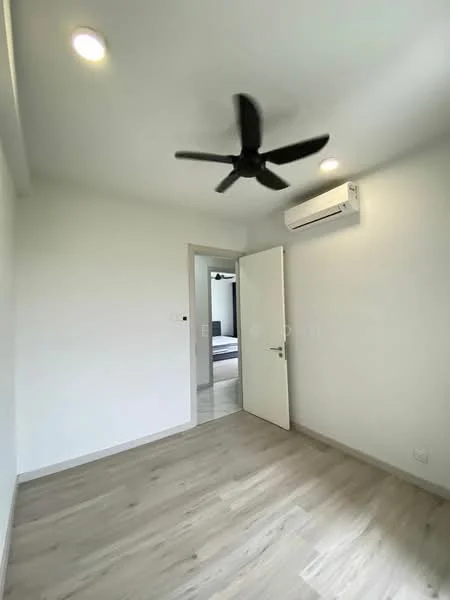 Room features: light grey painted walls, light wood flooring, 5-blade ceiling fan, wall-mounted split AC, white door, door frame, neutral ceiling, natural light from adjacent room; style: modern.