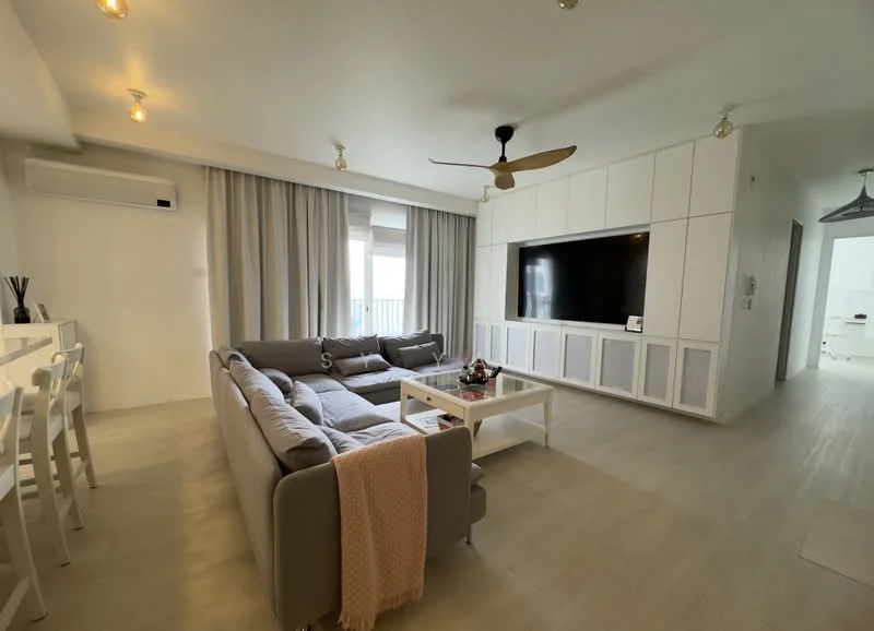 Living features: L-shape sectional sofa in grey, coffee table, wall-mounted TV, white cabinetry with panel doors, 5-blade ceiling fan, recessed downlights, floor-to-ceiling windows, curtains, light wood flooring, air conditioning unit; style: modern; view: city.