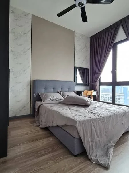 Bedroom features: king-size bed with upholstered headboard, bedding in neutral tones, wooden flooring, floor-to-ceiling windows, grey curtains, wall-mounted mirror, decorative wall with marble pattern, ceiling fan; style: modern; view: city.