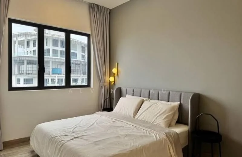 Bedroom features: queen-size bed with light-colored bedding, upholstered headboard in grey, nightstand with black finish, floor-to-ceiling window, grey painted walls, wooden flooring, curtains in light grey, wall-mounted light fixture; style: modern; view: city.