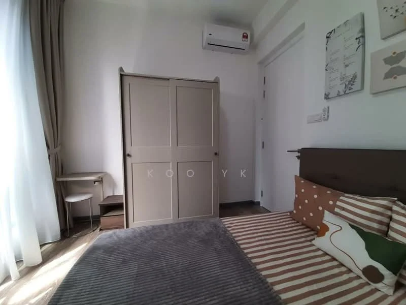 Bedroom features: wooden flooring, white painted walls, 1 wall-mounted split AC, queen-size bed, upholstered headboard, bedside table, built-in wardrobe, decorative cushions, curtains, area rug; style: modern.