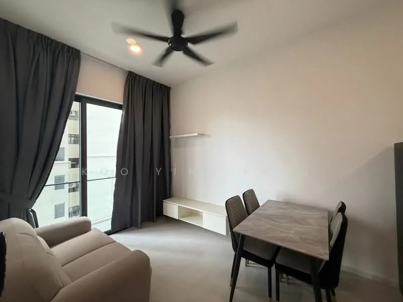 Living features: 5-blade ceiling fan with light, floor-to-ceiling windows, grey curtains, light-coloured walls, light-coloured flooring, sofa in beige, dining table with marble top, 4 black dining chairs, wall-mounted shelf, TV console, decorative wall; style: modern; view: city.