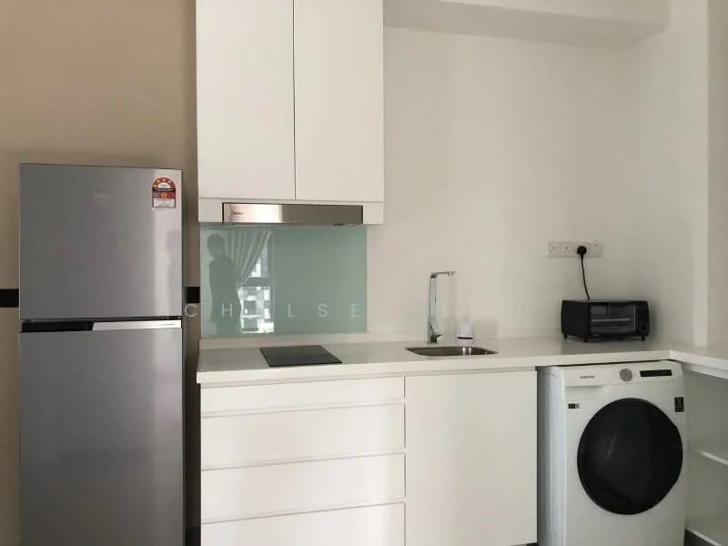 Kitchen features: stainless-steel fridge, built-in oven, ceramic cooktop, single-bowl stainless-steel sink, chrome pull-down faucet, white cabinetry, white countertop, microwave, front-load washing machine; style: modern.
