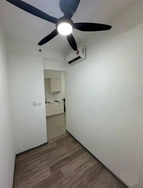 Room features: white painted walls, laminate flooring, 5-blade ceiling fan with light, wall-mounted split AC.