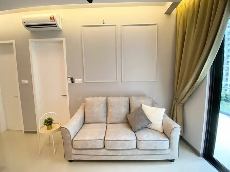 Living features: 3-seater fabric sofa in light grey, decorative throw pillow, small round side table, wall-mounted split AC, floor-to-ceiling windows, curtains in light beige, plain painted walls in light grey, light grey flooring; style: modern.