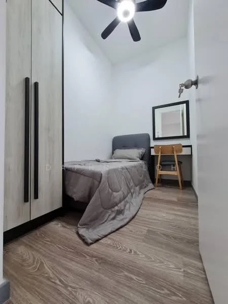Bedroom features: single bed with grey bedding, upholstered headboard, wooden study desk, wooden chair, full-length mirror, built-in wardrobe with sliding doors, laminate flooring, ceiling fan, white painted walls; style: modern.