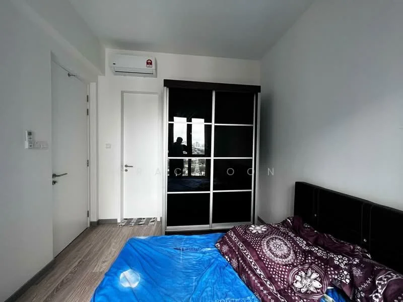 Bedroom features: queen-size bed with patterned bedding, black upholstered headboard, built-in wardrobe with sliding doors, white painted walls, laminate flooring, 1 wall-mounted split AC, window with city view, decorative throw blanket, area rug with geometric pattern; style: modern; view: city.