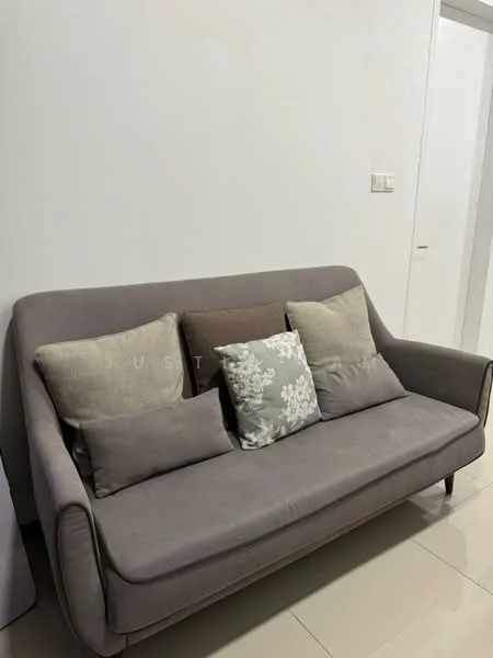 Room features: fabric 3-seater sofa in grey, decorative cushions in various colors and patterns, white painted walls, glossy tile flooring; style: modern.