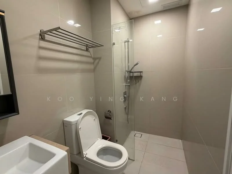 Bathroom features: white ceramic toilet, walk-in shower with glass enclosure, chrome shower head, chrome wall-mounted shower valve, single-bowl ceramic sink, wooden vanity, towel rack, grey tiled walls, white tiled flooring, recessed lighting; style: modern.
