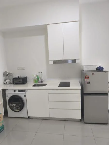 Kitchen features: white cabinetry, stainless-steel range hood, built-in cooktop, single-bowl stainless-steel sink, chrome pull-down faucet, stainless-steel fridge, front-load washing machine, grey tile flooring, countertop with integrated storage, wall-mounted cabinets; style: modern.