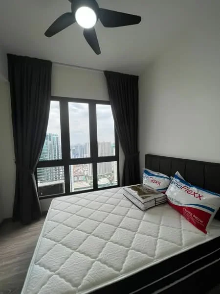 Bedroom features: queen-size bed, upholstered headboard, 2 bedside pillows, bedside table with magazines, floor-to-ceiling windows, blackout curtains, 5-blade ceiling fan with light, wooden flooring, city view; style: modern; view: city.