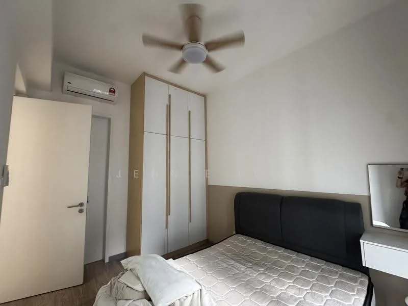 Bedroom features: queen-size bed, upholstered headboard, white bedding, built-in wardrobe with sliding doors, wall-mounted mirror, ceiling fan, wall-mounted split AC, light-colored walls, laminate flooring; style: modern.