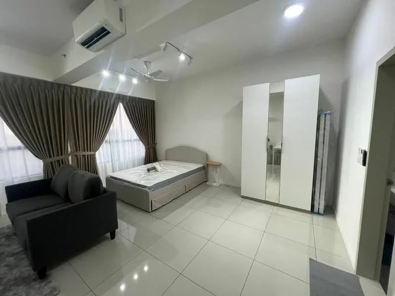 Bedroom features: queen-size bed, upholstered headboard, 2 bedside lamps, built-in wardrobe with mirrored doors, sofa in grey fabric, ceiling fan with integrated LED light, recessed downlights, floor-to-ceiling windows with sheer curtains, grey area rug, white painted walls, glossy tile flooring; style: modern.