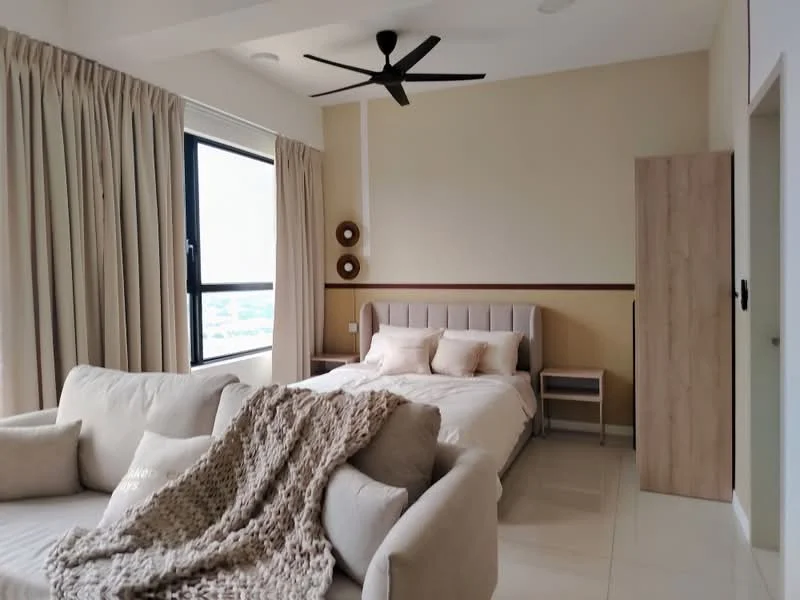 Bedroom features: queen-size bed with upholstered headboard, 2 bedside tables, sofa in light beige fabric, ceiling fan with 5 blades, floor-to-ceiling window, curtains in light beige, light-colored wall with accent trim, laminate flooring, decorative wall art, built-in wardrobe; style: modern; view: city.