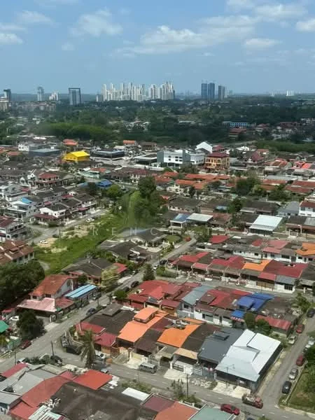 Exterior features: city skyline in background, residential houses with varied roof colors, manicured lawns, surrounded by greenery, urban landscape, multi-storey buildings in distance, roadways visible, diverse architectural styles; style: modern.