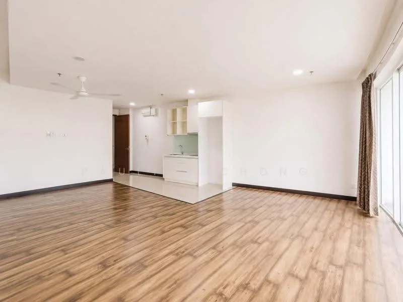 Living features: laminate flooring, white painted walls, 5-blade ceiling fan, floor-to-ceiling windows, sliding glass door, kitchenette with white cabinetry, countertop with sink, recessed downlights, curtains, open layout; style: modern.