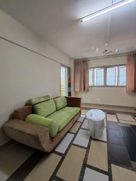 Living features: 3-seater fabric sofa in green and brown, coffee table, floor-to-ceiling windows, curtains in light pink, ceiling fan, tile flooring with geometric pattern, white painted walls, light fixture with fluorescent bulbs; style: modern.