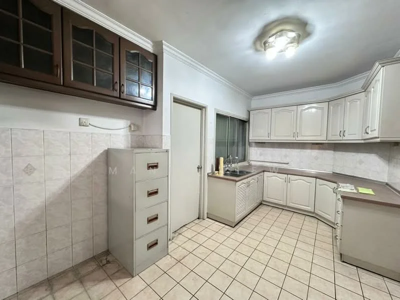 Kitchen features: cream cabinetry, brown upper cabinets with glass doors, laminate countertop, stainless-steel sink, chrome faucet, built-in oven, freestanding range oven, tile backsplash, ceramic tile flooring, recessed ceiling lights, window above sink, kitchen drawers, wall-mounted cabinet, corner cabinet; style: traditional.