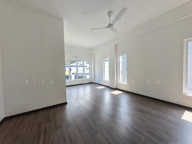 Living features: white painted walls, laminate flooring, 5-blade ceiling fan, floor-to-ceiling windows, natural light from windows, no visible furniture, open layout, neutral color scheme; style: modern; view: garden.
