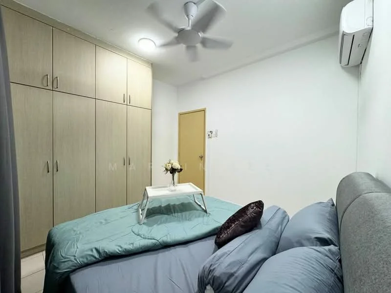 Bedroom features: king-size bed with grey upholstered headboard, light blue bedding, white walls, ceiling fan with light, 1 wall-mounted split AC, built-in wardrobe with light wood finish, decorative throw pillow, small white side table; style: modern.