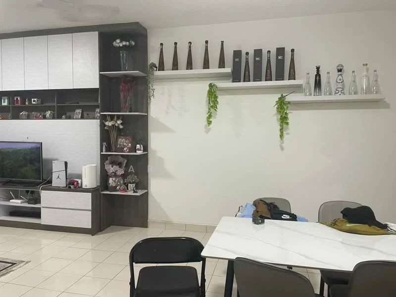 Living features: white painted walls, cream tiled flooring, built-in entertainment unit with grey cabinetry, wall-mounted TV, decorative vases on shelves, shelves with decorative items, dining table with white top, black chairs, houseplants on shelves, area rug, ceiling fan; style: modern.