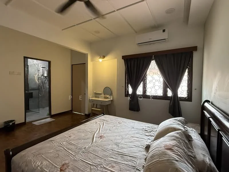 Bedroom features: queen-size bed, upholstered headboard, bedside lamps, wooden flooring, ceiling fan, air conditioning unit, window with decorative grille, curtains, dressing table with mirror; style: modern. Bathroom features: walk-in shower with glass enclosure, chrome shower head, tile cladding, toilet, vanity with mirror; style: modern.