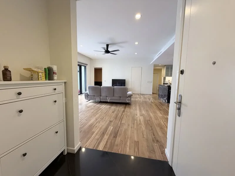 Living features: laminate flooring, 5-blade ceiling fan, wall-mounted TV, sofa in grey fabric, coffee table, recessed downlights, sliding glass door, floor-to-ceiling windows; style: modern. Room features: white painted walls, black tile flooring, entrance door.