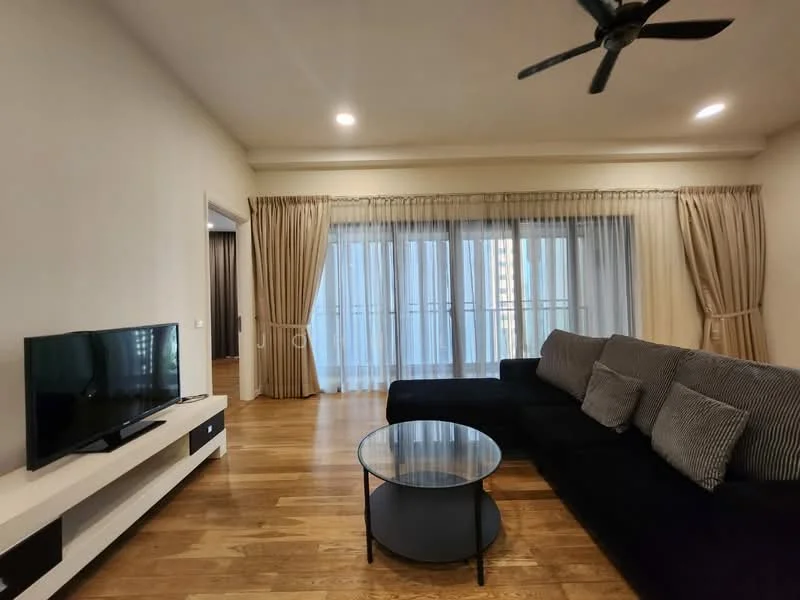 Living features: 3-seater fabric sofa in dark blue, coffee table with glass top, wall-mounted TV, light wood flooring, floor-to-ceiling windows, sheer curtains, recessed downlights, ceiling fan with light, decorative cushions; style: modern.