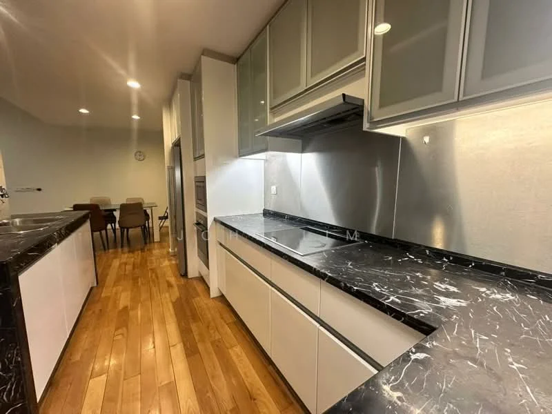 Kitchen features: black marble countertop, white cabinetry with glass fronts, built-in oven, stainless-steel range hood, recessed LED downlights, wooden flooring, kitchen island, wall-mounted cabinets; style: modern.