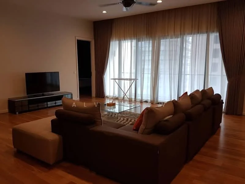 Living features: L-shape sectional sofa in brown, coffee table, TV console, wall-mounted TV, floor-to-ceiling windows, sheer curtains, wooden flooring, recessed downlights, ceiling fan, decorative throw pillows, area rug with geometric pattern; style: modern.