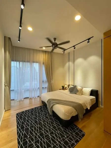 Bedroom features: king-size bed, upholstered headboard, bedside lamps, wooden flooring, 5-blade ceiling fan with light, recessed downlights, floor-to-ceiling windows, sheer curtains, decorative throw blanket, area rug with geometric pattern, built-in wardrobe; style: modern.