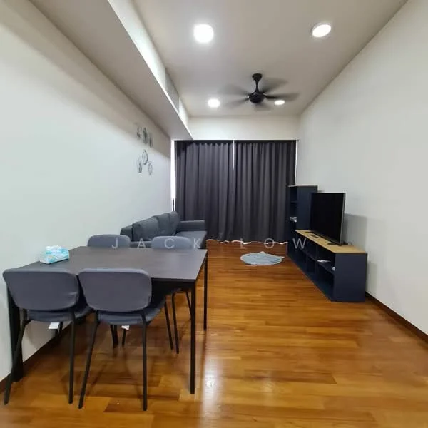 Living features: wooden flooring, white painted walls, 5-blade ceiling fan with light, sofa in grey, dining table with 4 chairs, TV console, wall-mounted TV, curtains, decorative wall art, area rug; style: modern.