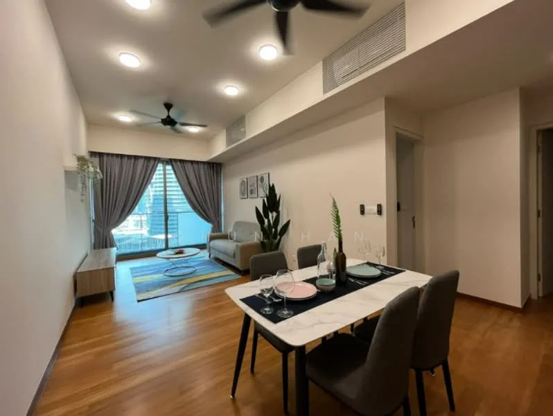 Living features: wooden flooring, 5-blade ceiling fan with light, sofa in light grey, coffee table, TV console, wall-mounted TV, area rug with geometric pattern, floor-to-ceiling windows, curtains in grey, decorative plant, dining table with 4 chairs, dining table set with plates and glasses; style: modern; view: city.