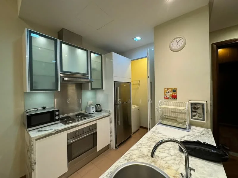 Kitchen features: white cabinets with glass fronts, marble countertop, stainless-steel sink, chrome pull-down faucet, built-in oven, 4-burner gas hob, stainless-steel range hood, microwave, stainless-steel fridge, wall-mounted clock, tile flooring, under-cabinet lighting; style: modern.