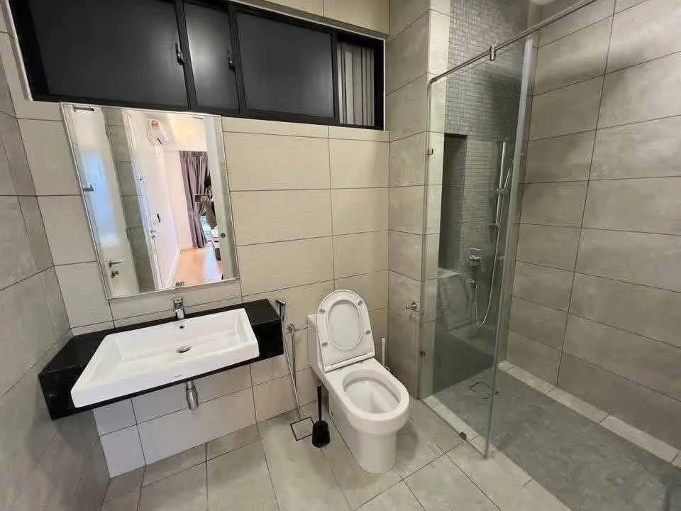 Studio suria jelatek residence