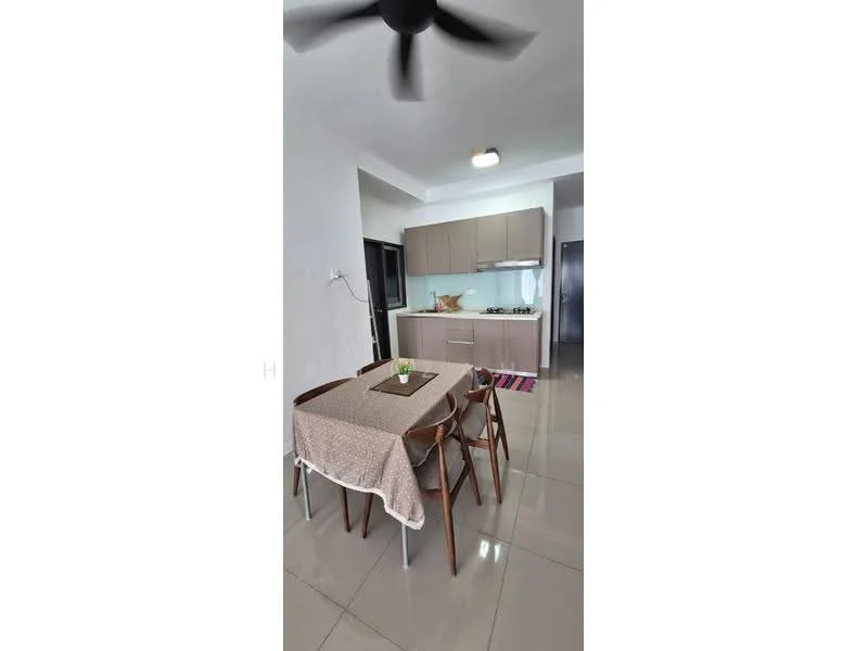 Kitchen features: light brown cabinetry, white countertop, stainless-steel gas hob, built-in oven, single-bowl stainless-steel sink, chrome pull-down faucet, refrigerator, pendant light, 5-blade ceiling fan, dining table with beige tablecloth, 4 wooden dining chairs, ceramic tile flooring, white painted walls; style: modern.