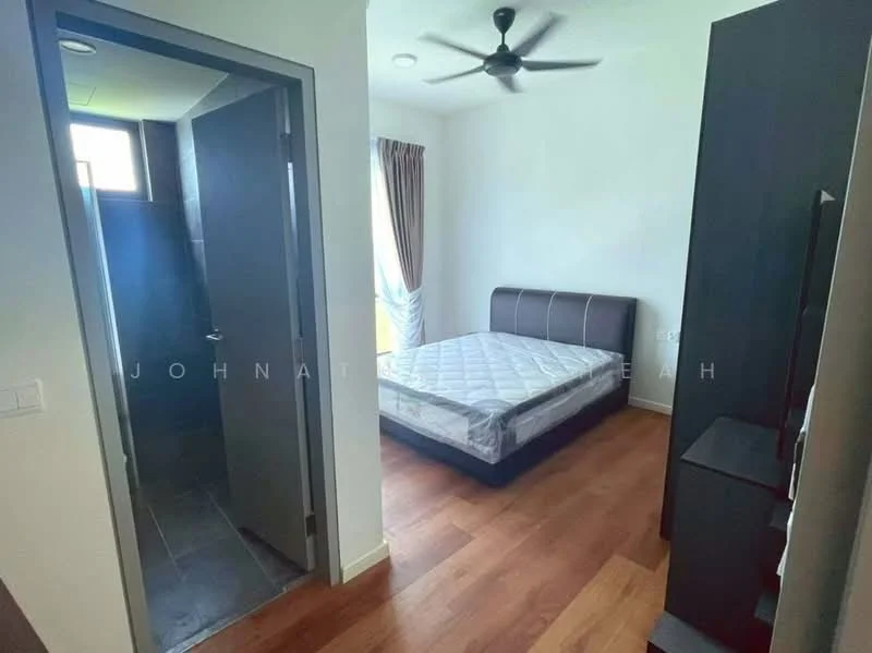 Bedroom features: queen-size bed, upholstered headboard, wooden flooring, ceiling fan, window with sheer curtains, built-in wardrobe, light-colored walls, decorative wall, door leading to bathroom; style: modern. Bathroom features: tiled flooring, shower area, glass shower door, modern fixtures.