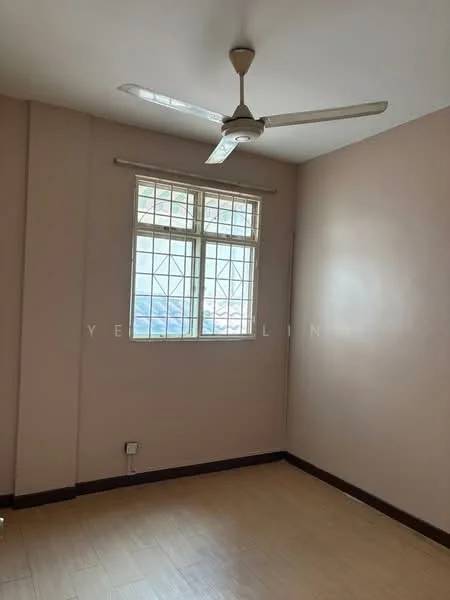 Room features: light beige painted walls, wooden flooring, ceiling fan, single window with grid pattern, corner electrical outlet; style: minimalist.