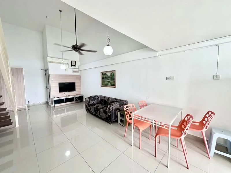 Living features: white painted walls, glossy tile flooring, 5-blade ceiling fan with light, sofa with geometric pattern, TV console, wall-mounted TV, round dining table, 4 dining chairs in coral color, decorative painting on wall, large windows for natural light; style: modern.