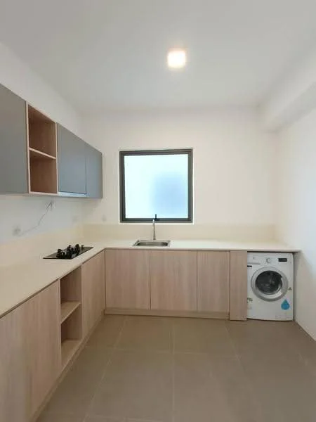 Kitchen features: light wood cabinetry, grey upper cabinets, white countertop, single-bowl stainless-steel sink, chrome pull-down faucet, 4-burner gas hob, built-in washing machine, tile flooring, window with frosted glass, recessed ceiling light; style: modern.