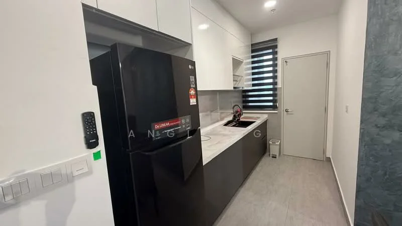 Kitchen features: black refrigerator, white upper cabinets, black lower cabinets, marble countertop, stainless-steel sink, chrome pull-down faucet, built-in oven, ceramic tile flooring, window with horizontal blinds, wall-mounted kitchen hood, kitchen backsplash, LED ceiling lights; style: modern.