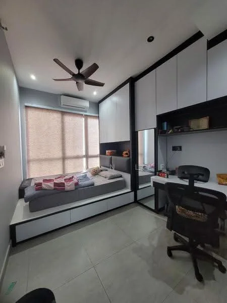 Bedroom features: queen-size bed with grey bedding, built-in wardrobe with sliding mirror doors, study desk with chair, ceiling fan, wall-mounted air conditioning unit, window with roller blinds, light grey tiled flooring, decorative wall paneling, shelves above the bed, framed artwork on the wall; style: modern.
