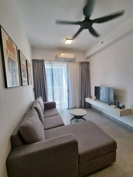 Living features: 3-seater fabric sofa in grey, coffee table, wall-mounted TV, TV console, 5-blade ceiling fan, floor-to-ceiling windows, curtains, light-colored walls, tile flooring, air conditioning unit; style: modern.