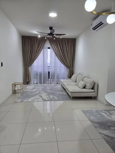 Living features: 3-seater fabric sofa in light color, decorative cushions, area rug with marble pattern, white walls, ceiling fan with light, recessed downlights, floor-to-ceiling windows, sheer curtains, drapes, tile flooring, small wooden side table; style: modern.