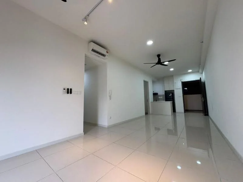 Living features: white painted walls, glossy ceramic tile flooring, 5-blade ceiling fan with light, wall-mounted split AC, recessed LED downlights, open layout to kitchen, doorway leading to hallway, doorway leading to kitchen; style: modern.