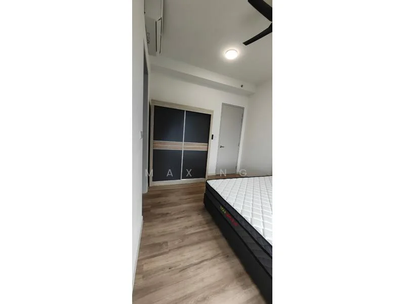 Bedroom features: laminate flooring, white painted walls, built-in wardrobe with sliding doors, ceiling fan, window with natural light, queen-size bed, neutral color scheme, light fixture on ceiling; style: modern.