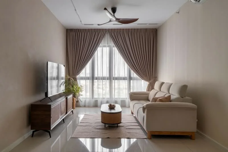 Living features: 3-seater fabric sofa in light beige, wooden coffee table, TV console with storage, wall-mounted TV, floor-to-ceiling windows, sheer curtains, 5-blade ceiling fan, decorative plant in ceramic pot, area rug with geometric pattern, cream painted walls, glossy tile flooring; style: modern; view: city.