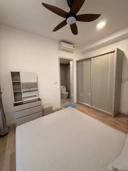 Bedroom features: queen-size bed, 5-blade ceiling fan, wall-mounted split AC, built-in wardrobe with sliding doors, light wood flooring, white painted walls, dressing table with mirror, small bedside stool, en-suite bathroom visible; style: modern.