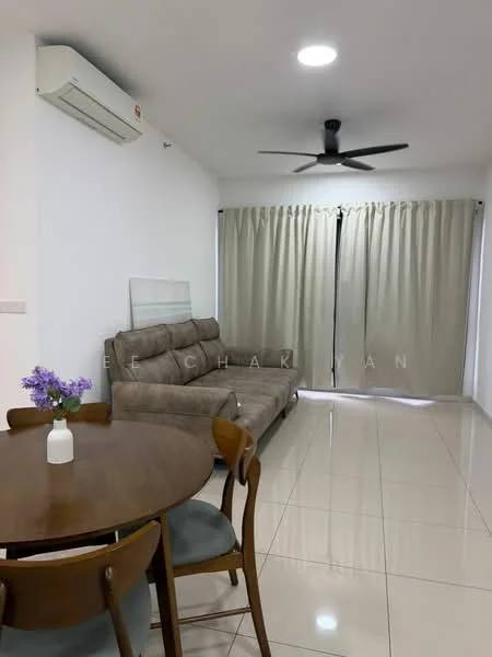 Living features: 3-seater fabric sofa in beige, round wooden dining table, 4 wooden dining chairs, ceiling fan, wall-mounted split AC, floor-to-ceiling windows with sheer curtains, glossy tile flooring, decorative vase with flowers; style: modern.