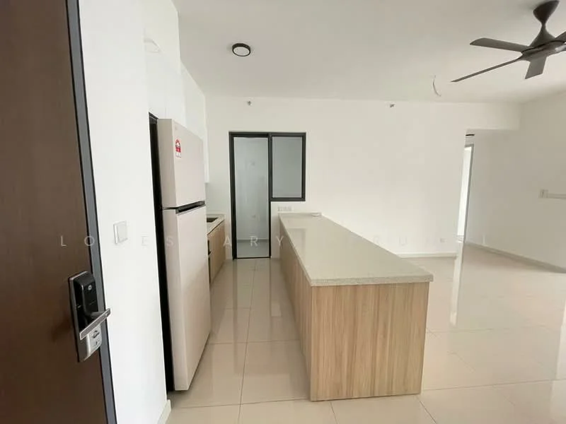 Kitchen features: granite countertop, kitchen island, stainless-steel fridge, built-in cabinetry, white walls, recessed downlights, ceiling fan, tile flooring; style: modern.